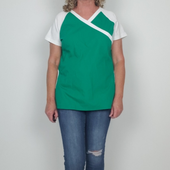 Katherine Heigl Green/White Scrub Top Size… - Picture 1 of 14